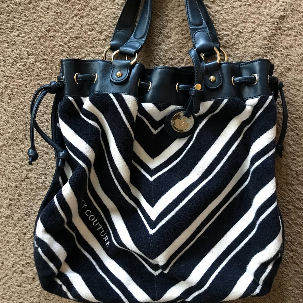 Juicy couture purse! Great spring bag